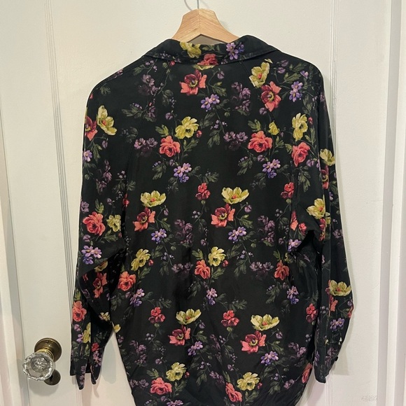 Tallulah Black Floral Silk Blend Oversized - 23” P2P – Size XS. - Picture 4 of 4